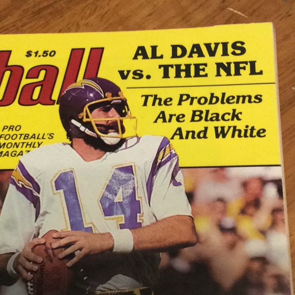 Vtg 1983 Football Digest.  Archie Manning, et al. - Picture 2 of 7